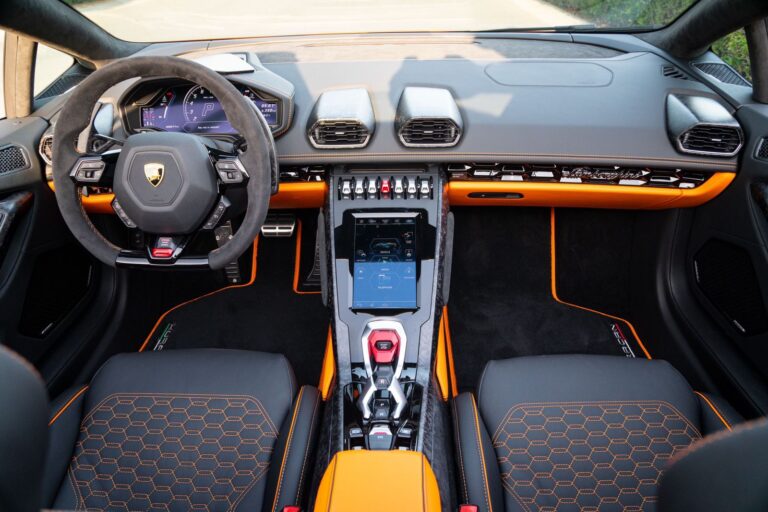 LAMBORGHINI-HURRICANE-SPYDER-1-768×512