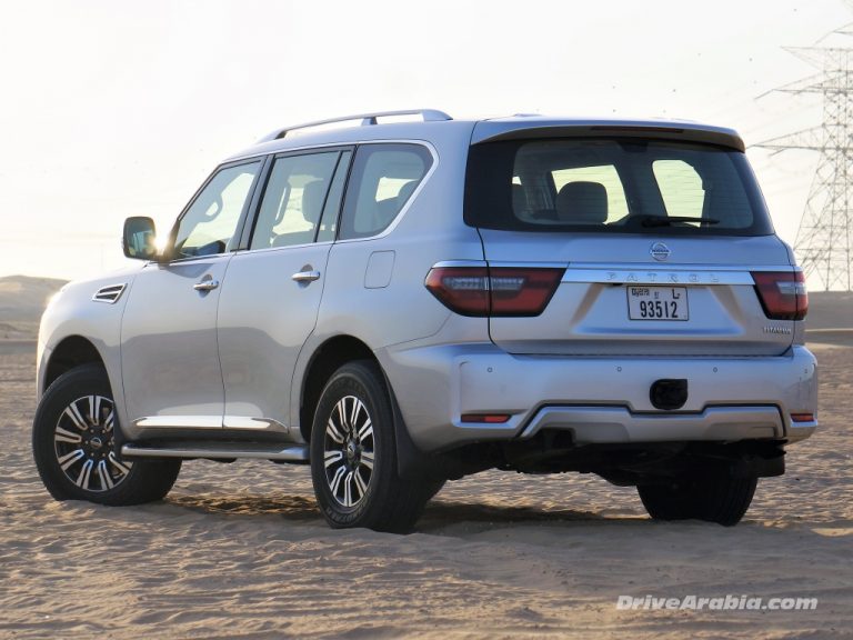 rent-nissan-patrol-in-dubai-back-768×576