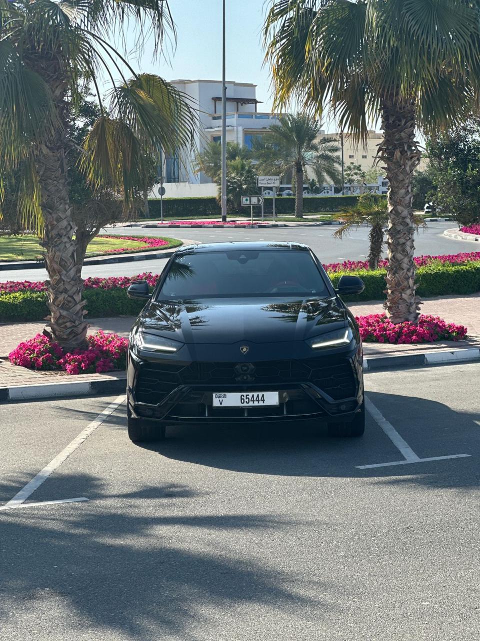 Rent Black Lamborghini Urus Dubai